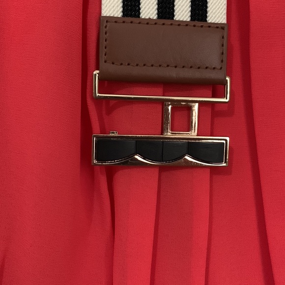 Dress - Picture 7 of 7